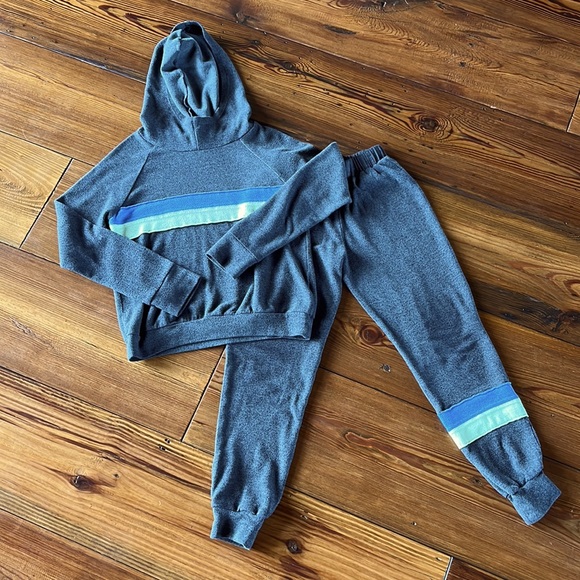 Joah Love Conrad Set in Amp Blue - Picture 5 of 5